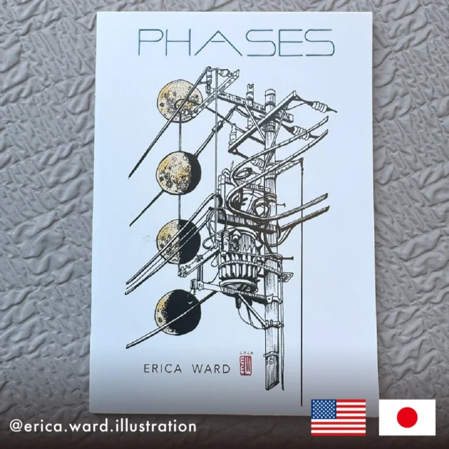 No.026
『「PHASES」線画集』

何気ない日本の日常が独自の視点でアートに落とし込まれた1冊。繊細な描写と大胆な構図にその世界観に引き込まれる

2020年10月の一日一絵のペン画シリーズのイラスト集東京と月の夢を描く「PHASES」

B6サイズ / P34 / 白黒ペン画イラスト30点 / フルカラー表紙・中表紙

ーーーーーーーーーー

Artist：@erica.ward.illustration
Country：USA
エリカ・ワード はカリフォルニア生まれ、東京在住の水彩アーティスト。日本のデザインや「和」にインスピレーションを感じ、作品のモチーフとしてよく用いる。作品の中で日常的な物をシュールに合わせることで、身の回りにある物が美しいもの、そして文化的なシンボルであるのではないかと見る者に問いかける。
ーーーーーーーーーー

【World XY Zine】
世界中の素晴らしいZINEをセレクトし、日本語で紹介するプロジェクトです。

#worldxyzine
#wxyzine
#design
#zine
#bookdesign
#artbook
#designfesta
#水彩アート
#日本の街並み
#ZINE制作
#アートブック